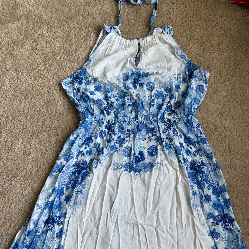 Eyeshadow Blue and White Floral Backless Dress